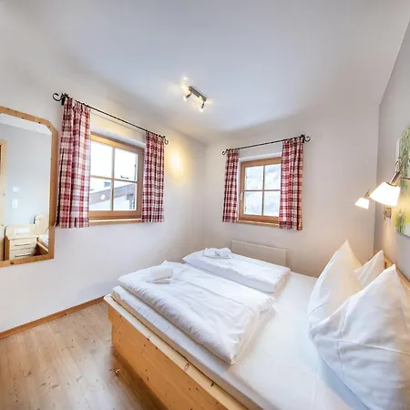 Cozy With Sauna In * Wald im Pinzgau