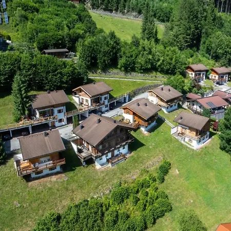 Nyaraló Spacious With Parking Wald im Pinzgau